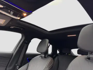 GLC 300 d e 4M Coupé  AMG Digi-Light Memory AHK