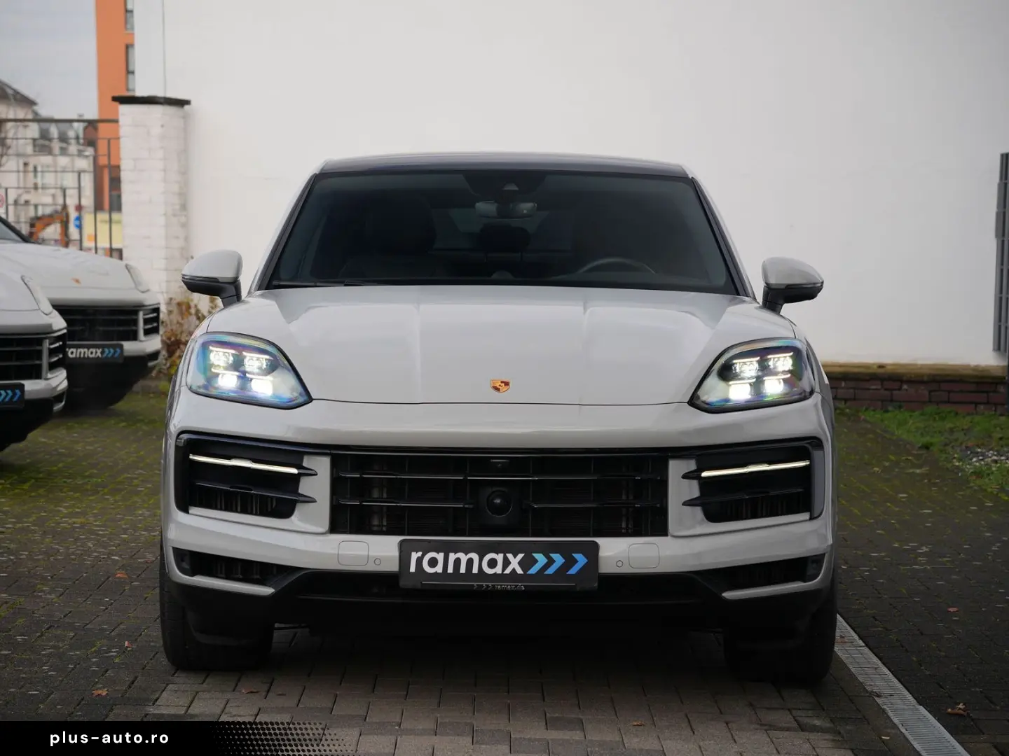 E-Hybrid Coupé ACC-LUFTF-PANO-AHK-MATRIX-BOSE-RS