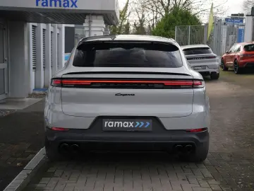 E-Hybrid Coupé ACC-LUFTF-PANO-AHK-MATRIX-BOSE-RS