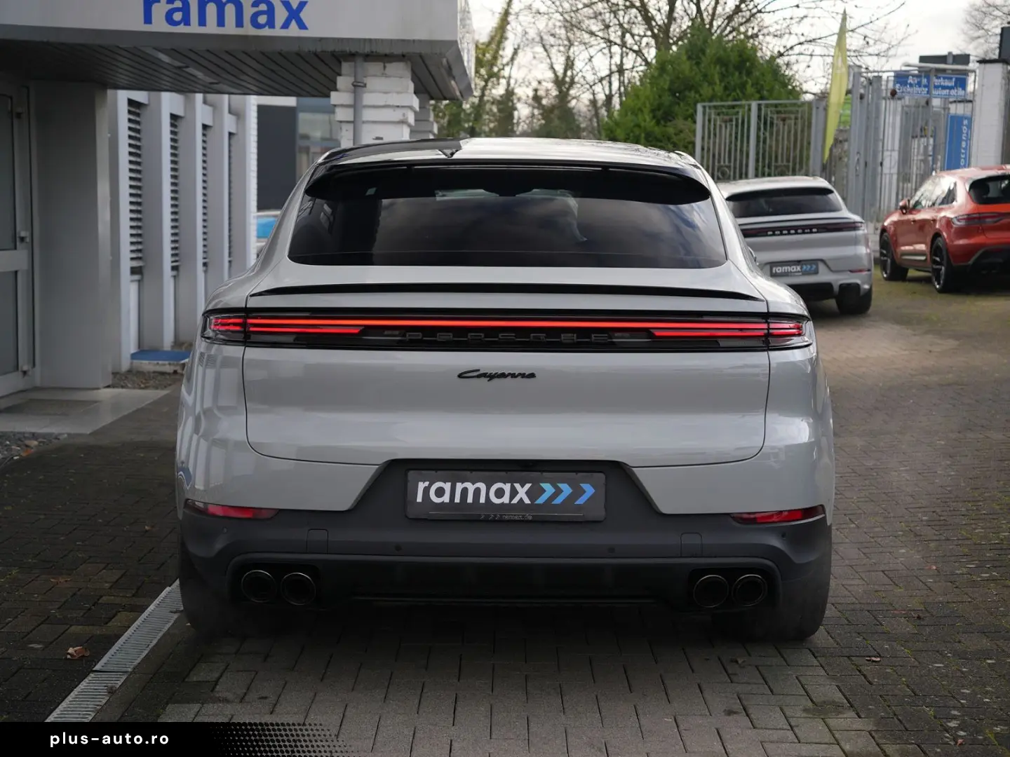 E-Hybrid Coupé ACC-LUFTF-PANO-AHK-MATRIX-BOSE-RS