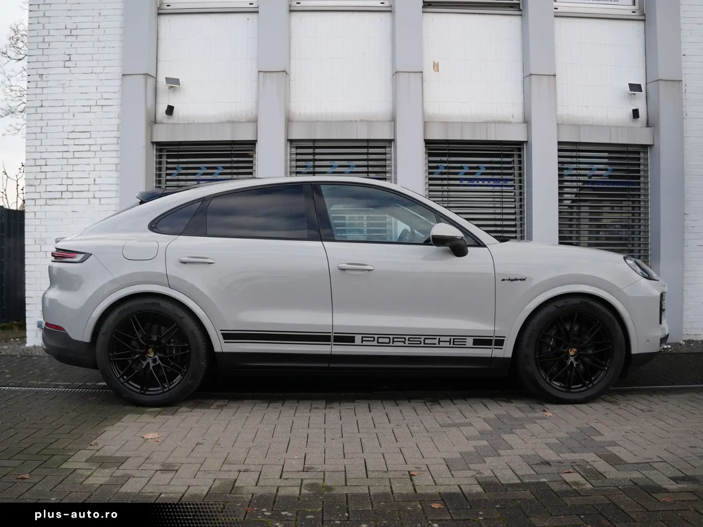 E-Hybrid Coupé ACC-LUFTF-PANO-AHK-MATRIX-BOSE-RS