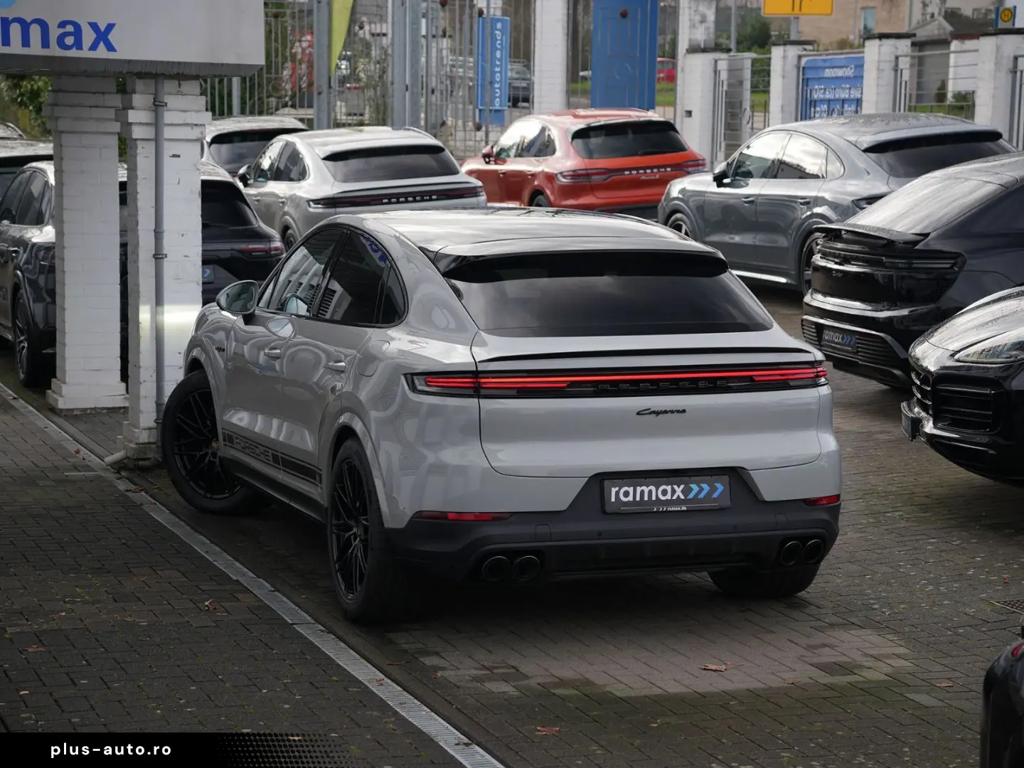 E-Hybrid Coupé ACC-LUFTF-PANO-AHK-MATRIX-BOSE-RS