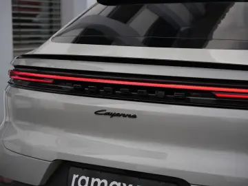 E-Hybrid Coupé ACC-LUFTF-PANO-AHK-MATRIX-BOSE-RS