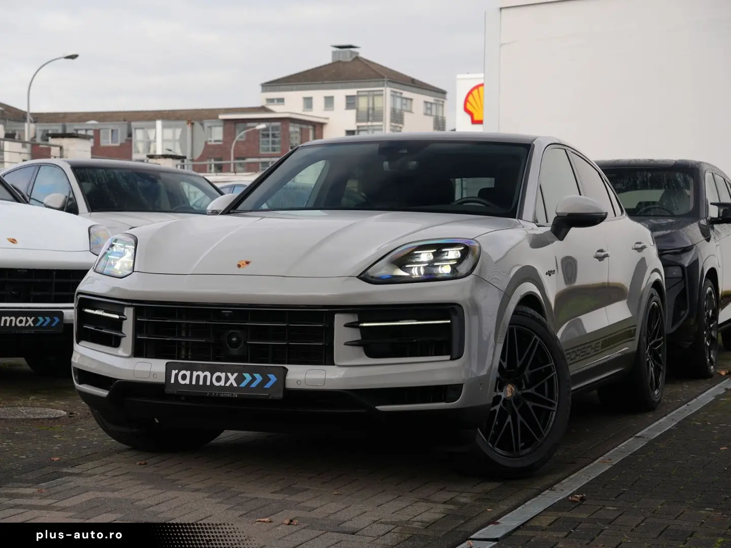 E-Hybrid Coupé ACC-LUFTF-PANO-AHK-MATRIX-BOSE-RS