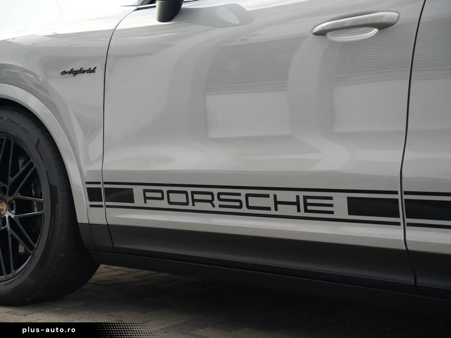 E-Hybrid Coupé ACC-LUFTF-PANO-AHK-MATRIX-BOSE-RS