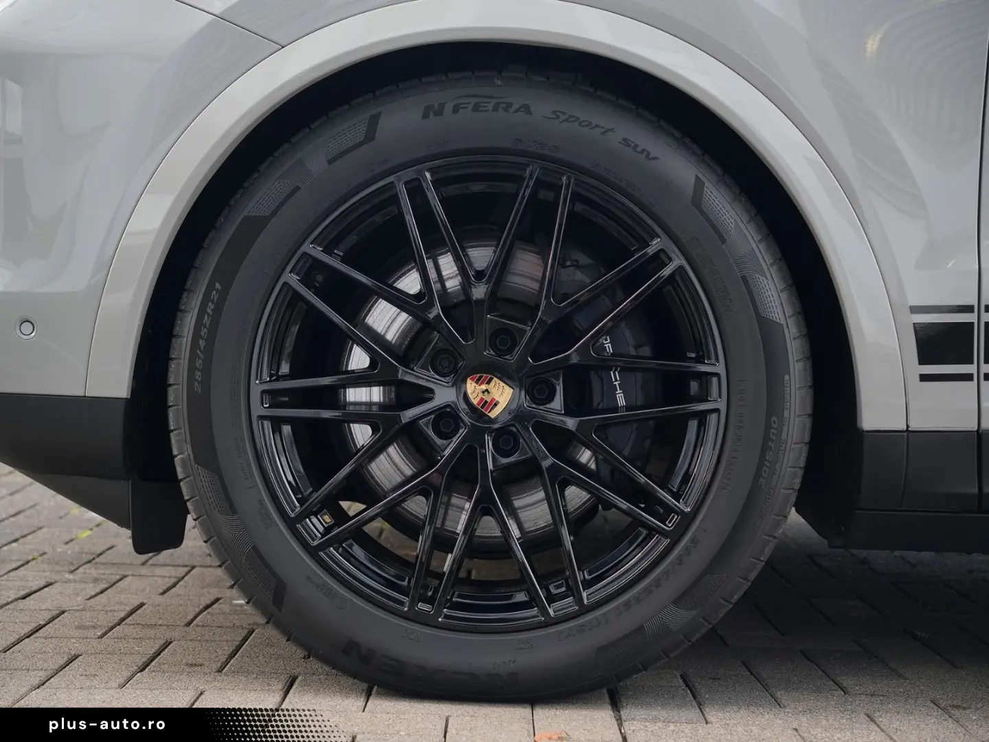 E-Hybrid Coupé ACC-LUFTF-PANO-AHK-MATRIX-BOSE-RS