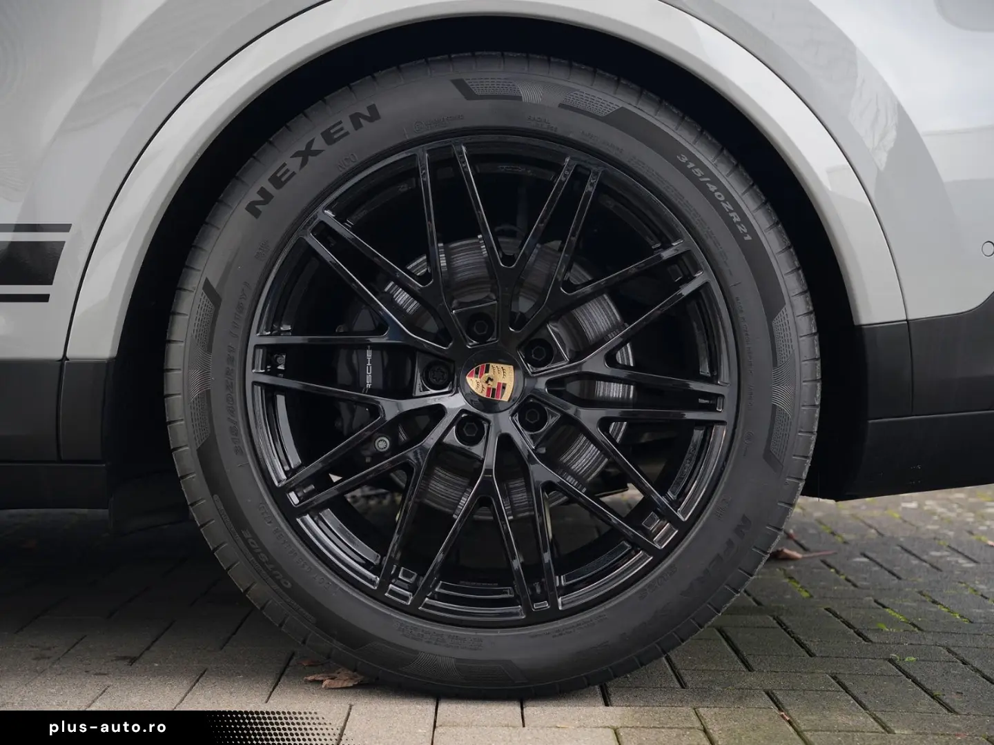 E-Hybrid Coupé ACC-LUFTF-PANO-AHK-MATRIX-BOSE-RS