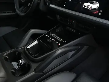 E-Hybrid Coupé ACC-LUFTF-PANO-AHK-MATRIX-BOSE-RS