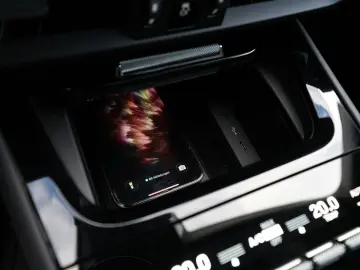 E-Hybrid Coupé ACC-LUFTF-PANO-AHK-MATRIX-BOSE-RS