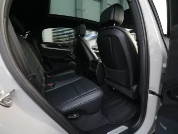 E-Hybrid Coupé ACC-LUFTF-PANO-AHK-MATRIX-BOSE-RS