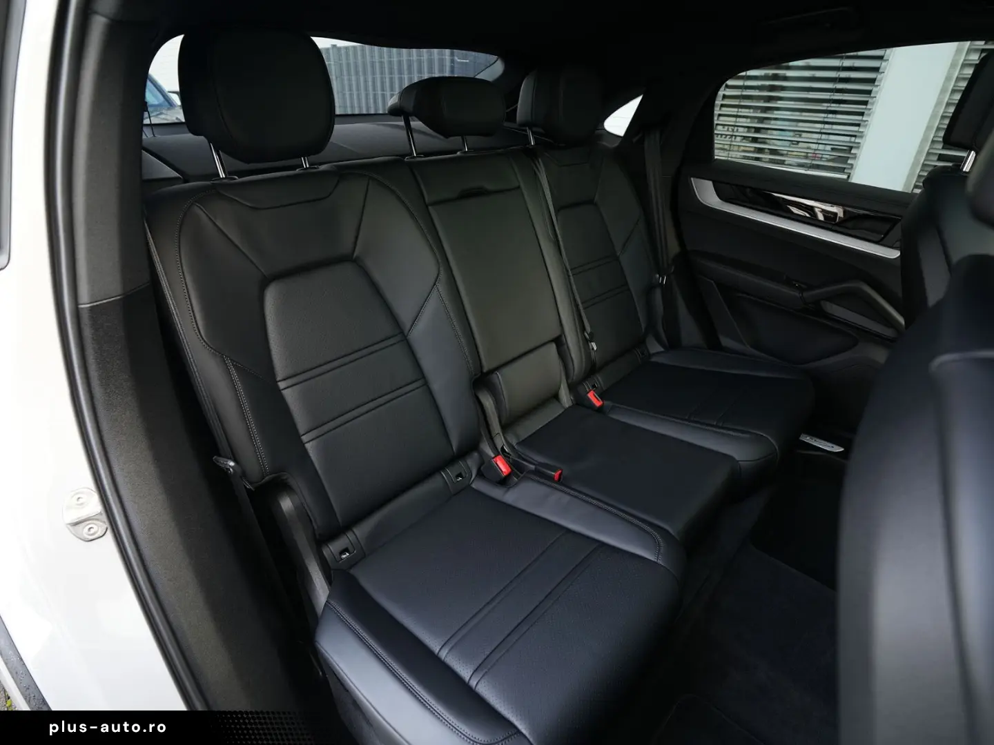 E-Hybrid Coupé ACC-LUFTF-PANO-AHK-MATRIX-BOSE-RS