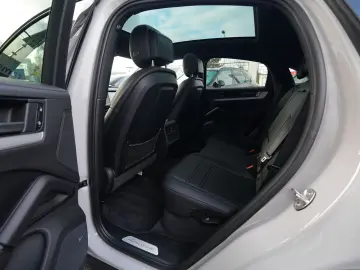 E-Hybrid Coupé ACC-LUFTF-PANO-AHK-MATRIX-BOSE-RS