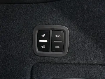 E-Hybrid Coupé ACC-LUFTF-PANO-AHK-MATRIX-BOSE-RS