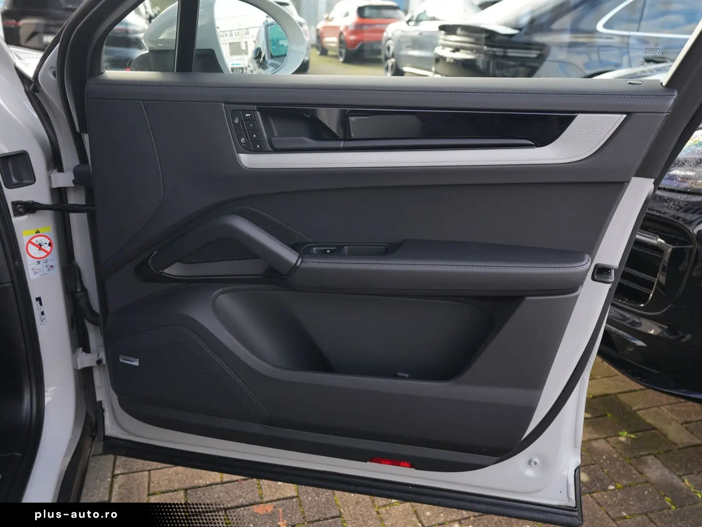 E-Hybrid Coupé ACC-LUFTF-PANO-AHK-MATRIX-BOSE-RS