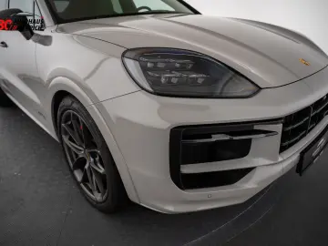 Cayenne GTS Coupé 22  Sport-Paket PDCC HUD HAL