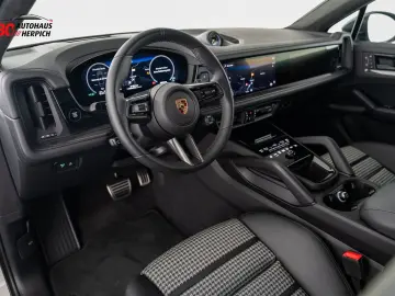 Cayenne GTS Coupé 22  Sport-Paket PDCC HUD HAL