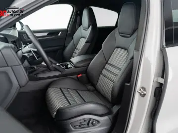 Cayenne GTS Coupé 22  Sport-Paket PDCC HUD HAL