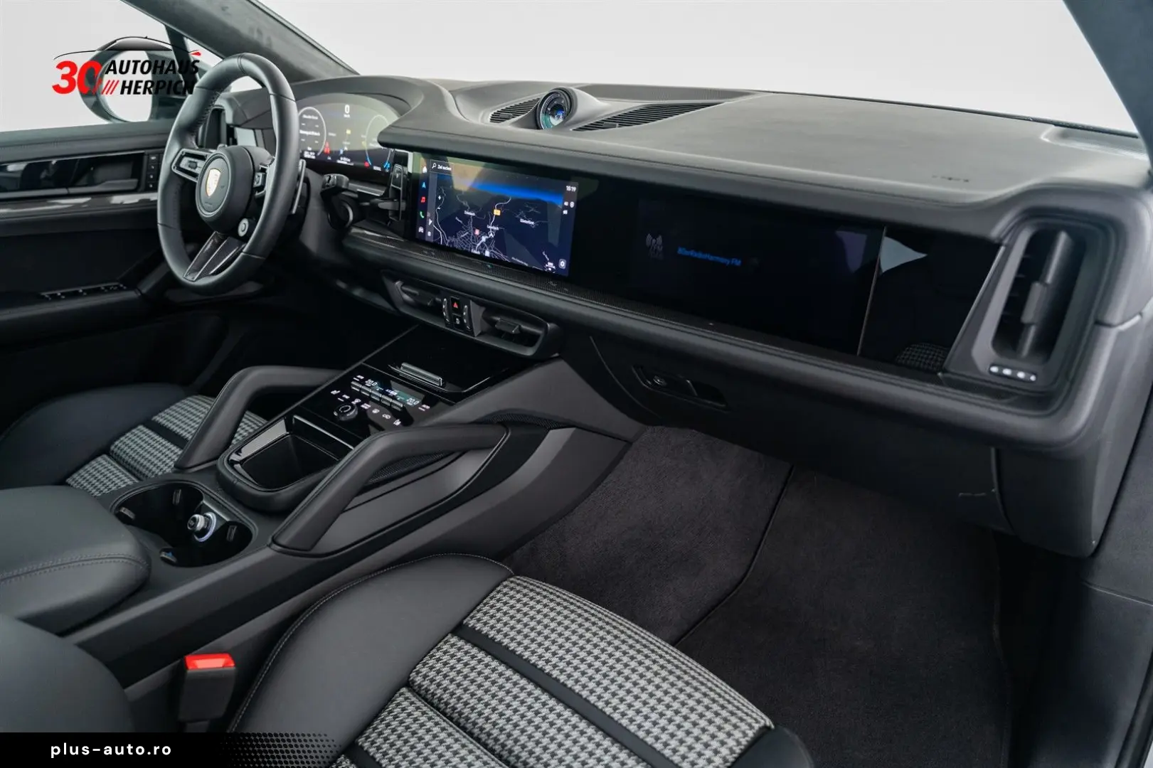 Cayenne GTS Coupé 22  Sport-Paket PDCC HUD HAL