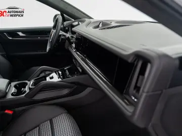 Cayenne GTS Coupé 22  Sport-Paket PDCC HUD HAL