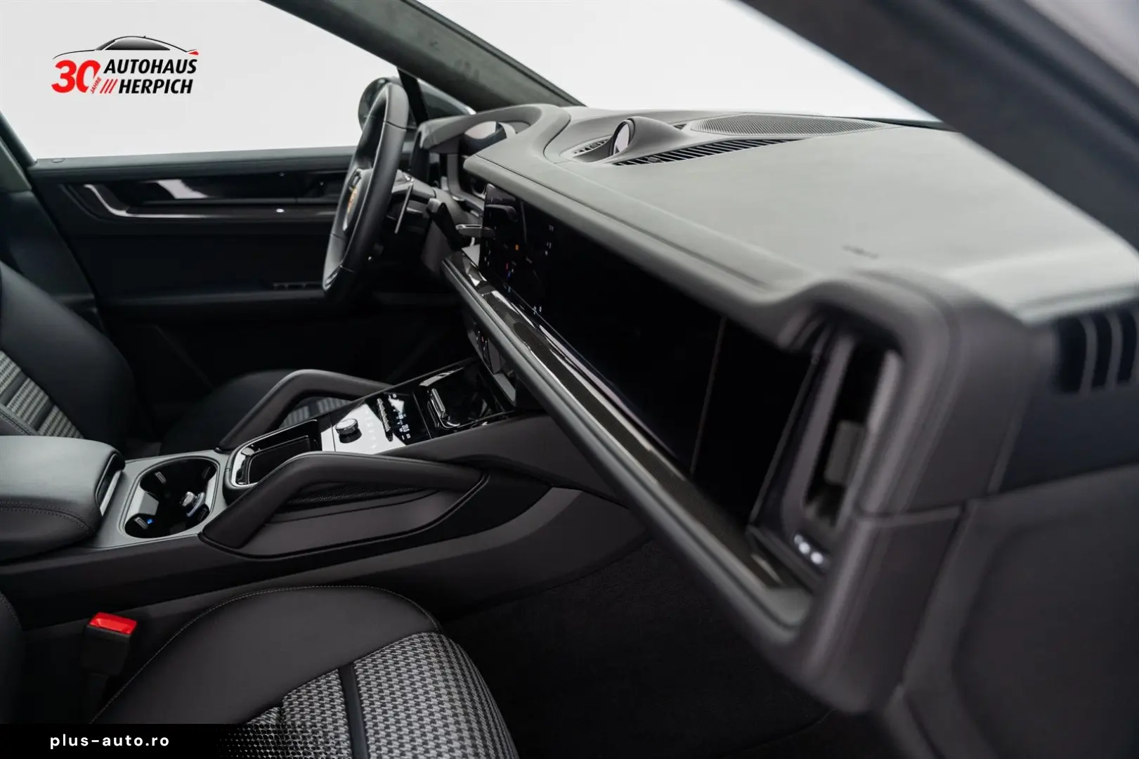 Cayenne GTS Coupé 22  Sport-Paket PDCC HUD HAL