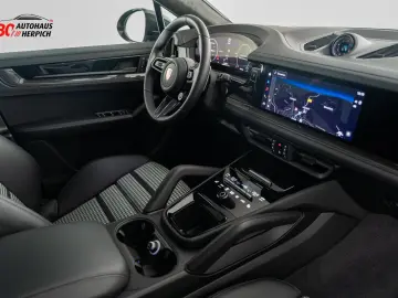 Cayenne GTS Coupé 22  Sport-Paket PDCC HUD HAL