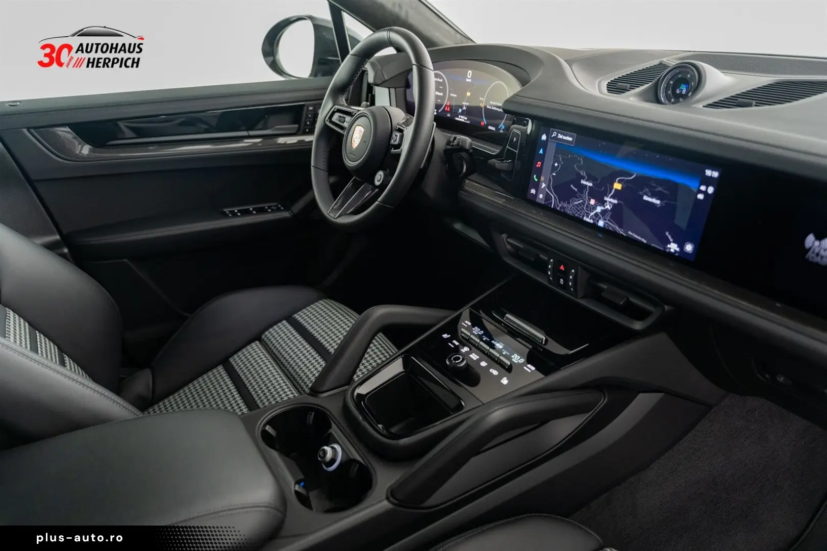 Cayenne GTS Coupé 22  Sport-Paket PDCC HUD HAL