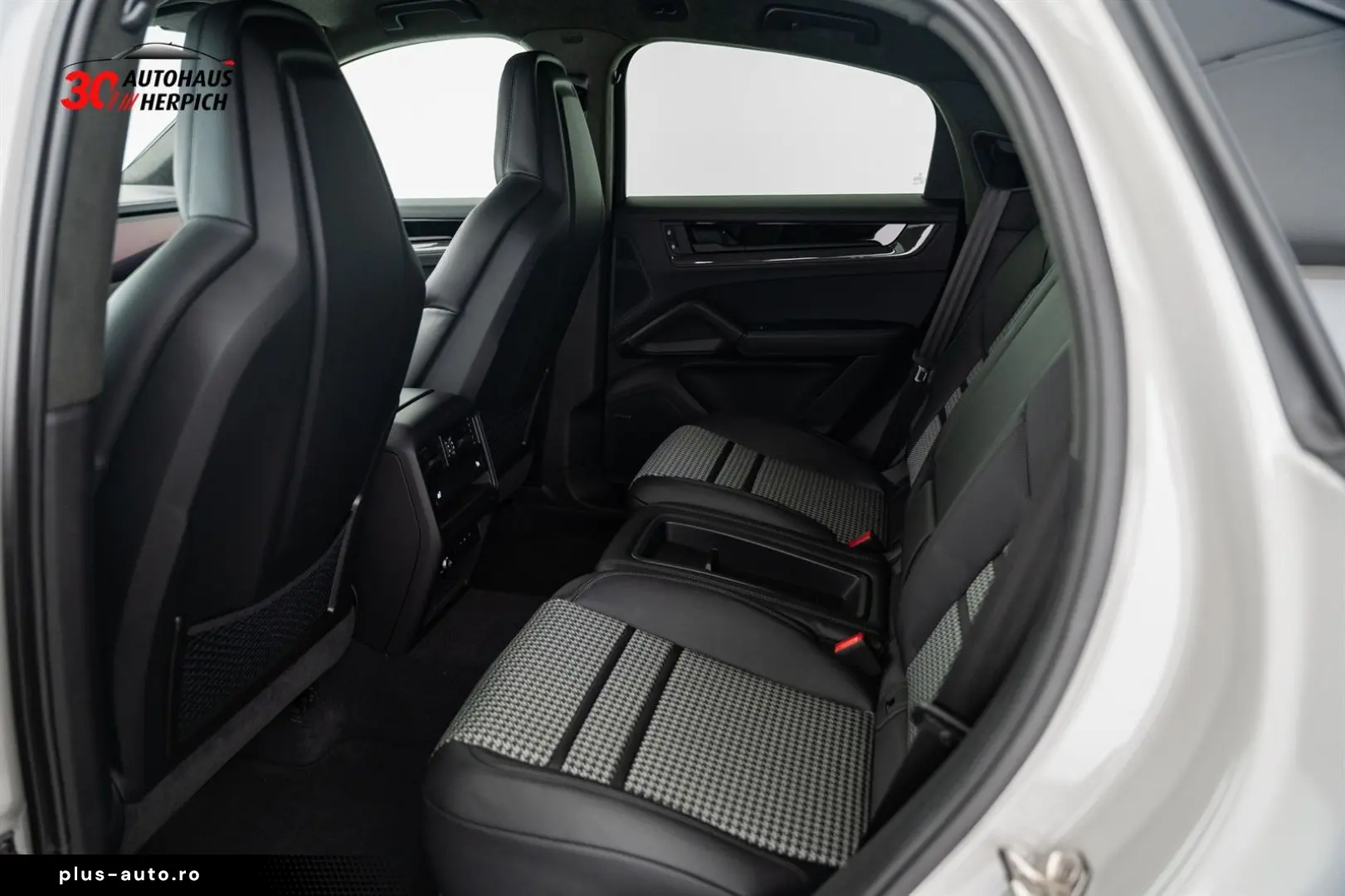 Cayenne GTS Coupé 22  Sport-Paket PDCC HUD HAL