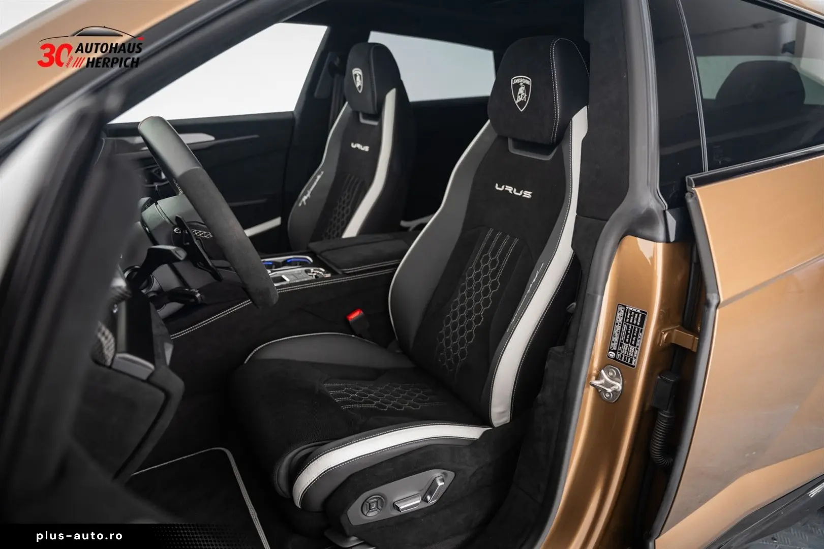 Urus Perfomante 23  Carbon B&O Pano 5Y-Main Xpel