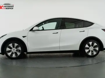 Model Y DUALMOTOR AWD AUTOPILOT HAGELSCHADEN