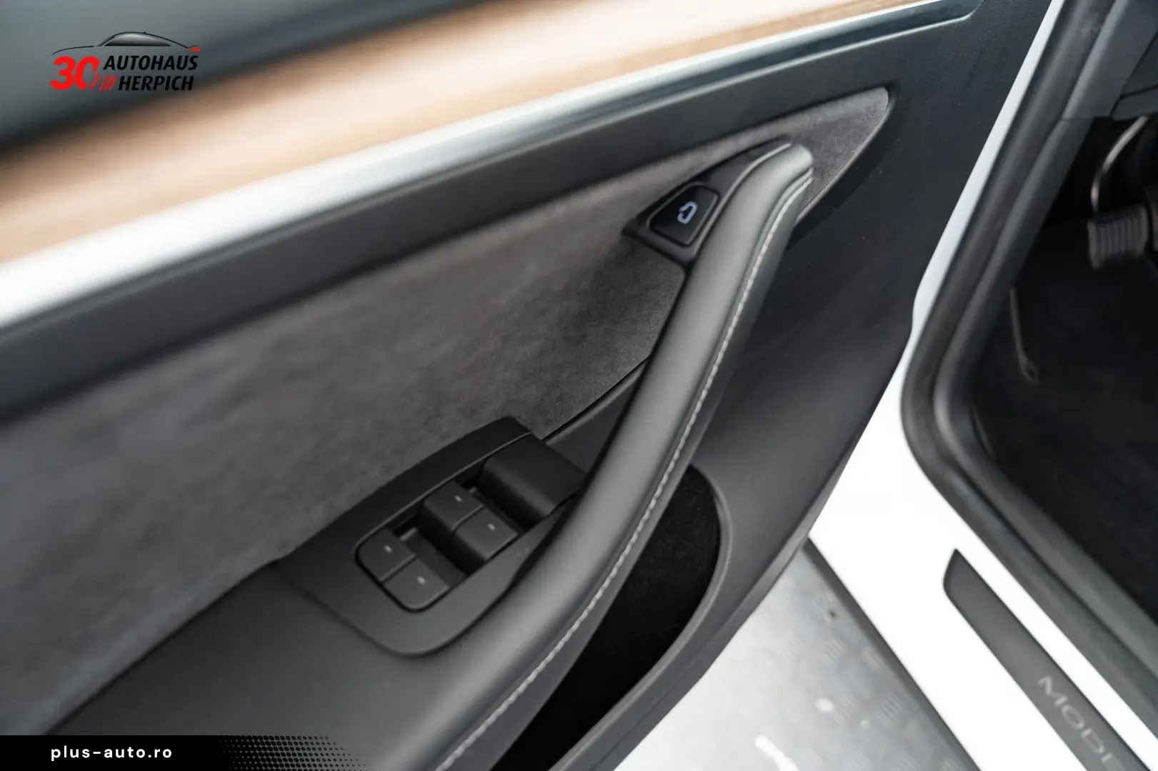 Model Y DUALMOTOR AWD AUTOPILOT HAGELSCHADEN