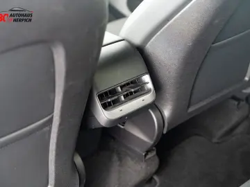 Model Y DUALMOTOR AWD AUTOPILOT HAGELSCHADEN