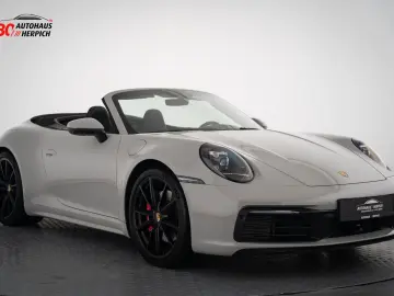 992 .1 Carrera 4S Cabrio Kreide ACC Sitzbelüftun