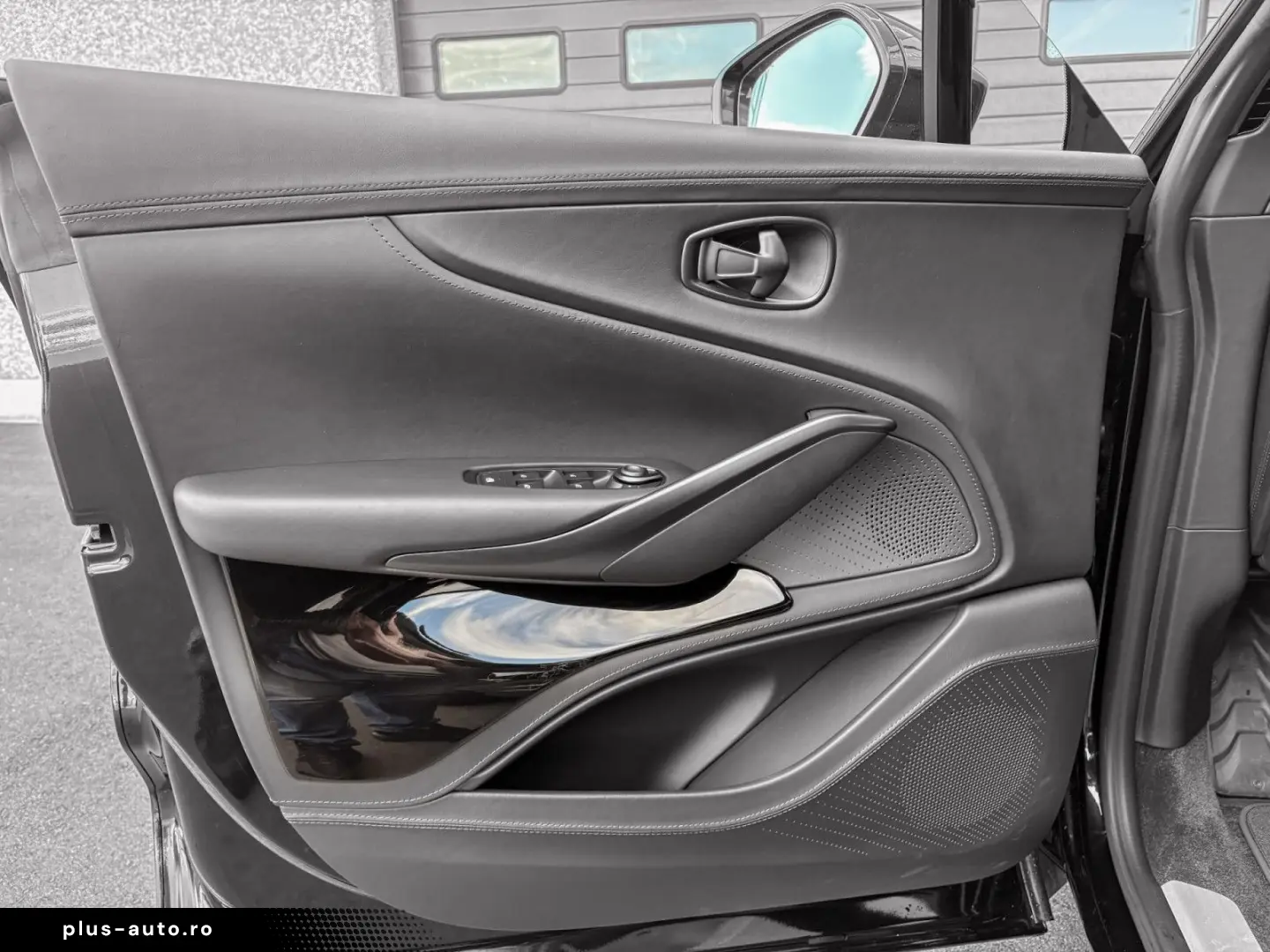 DBX DBX 707 V8 4x4   Panorama ACHAT VENTE REPRIS