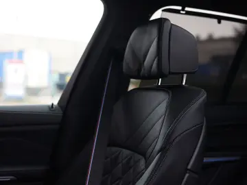 X5 50e xDrive   Pano - AHK - HUD