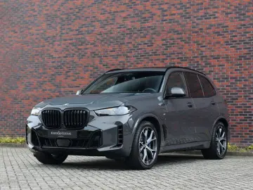 X5 50e xDrive   Pano - AHK - HUD