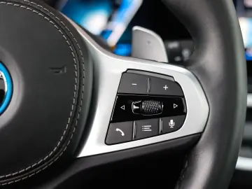 X5 50e xDrive   Pano - AHK - HUD