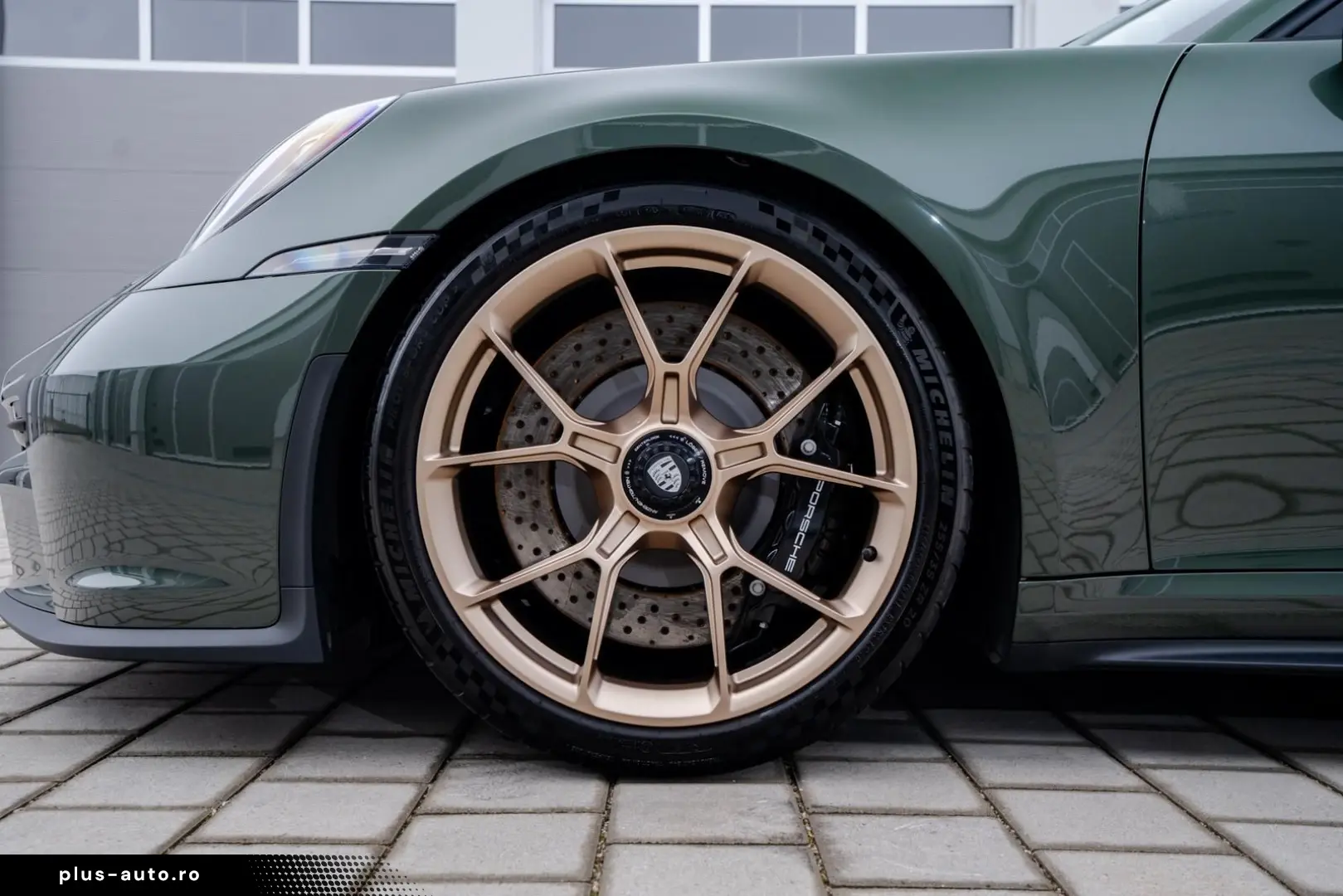 992 GT3 Touring   Oak Green    Islandgrün   Lift