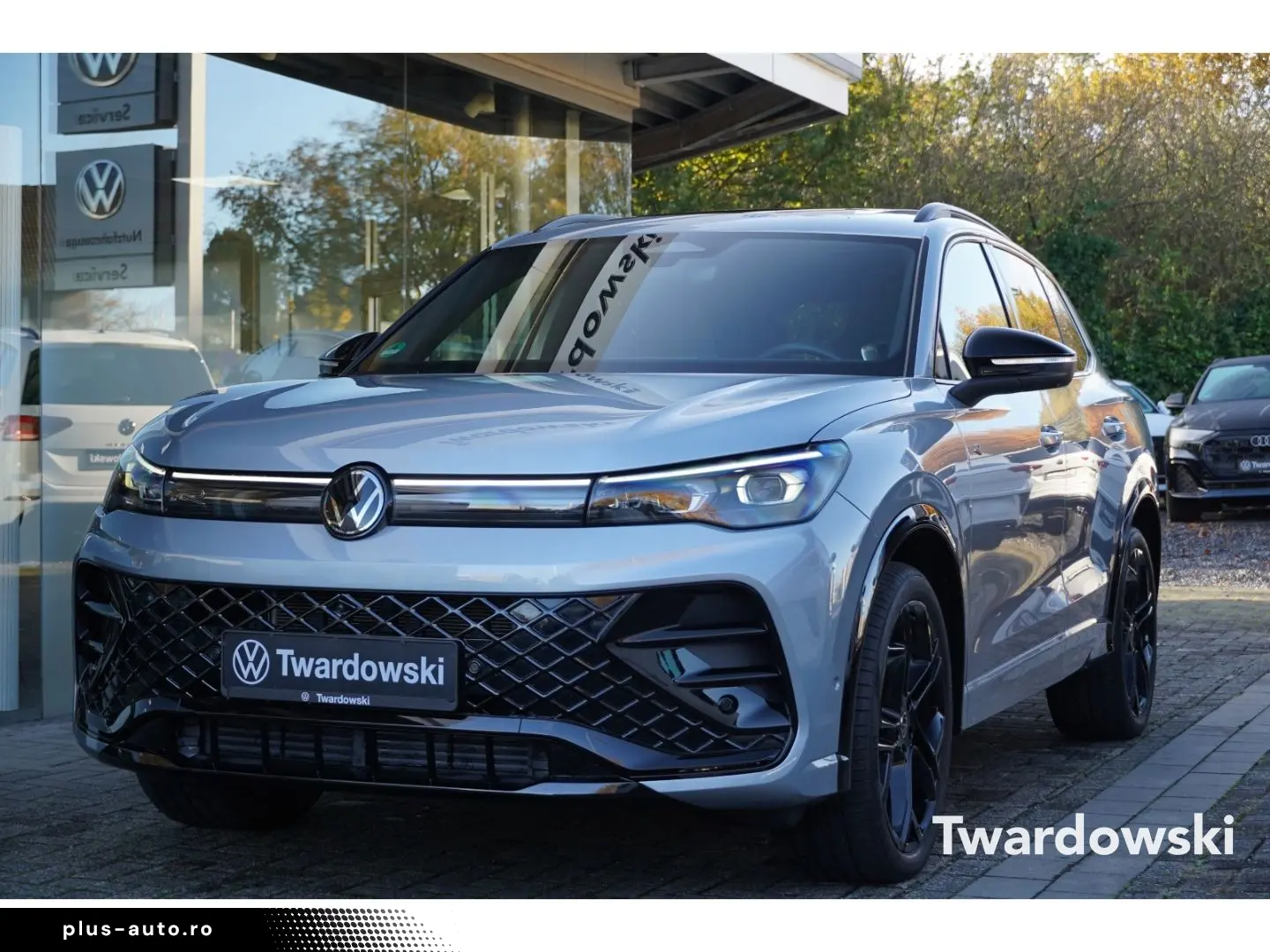 Tiguan 1.5 eTSI R-Line Pano AHK Matrix 360  ACC