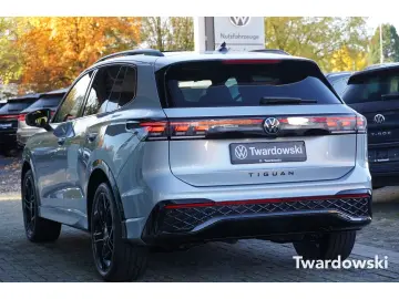 Tiguan 1.5 eTSI R-Line Pano AHK Matrix 360  ACC