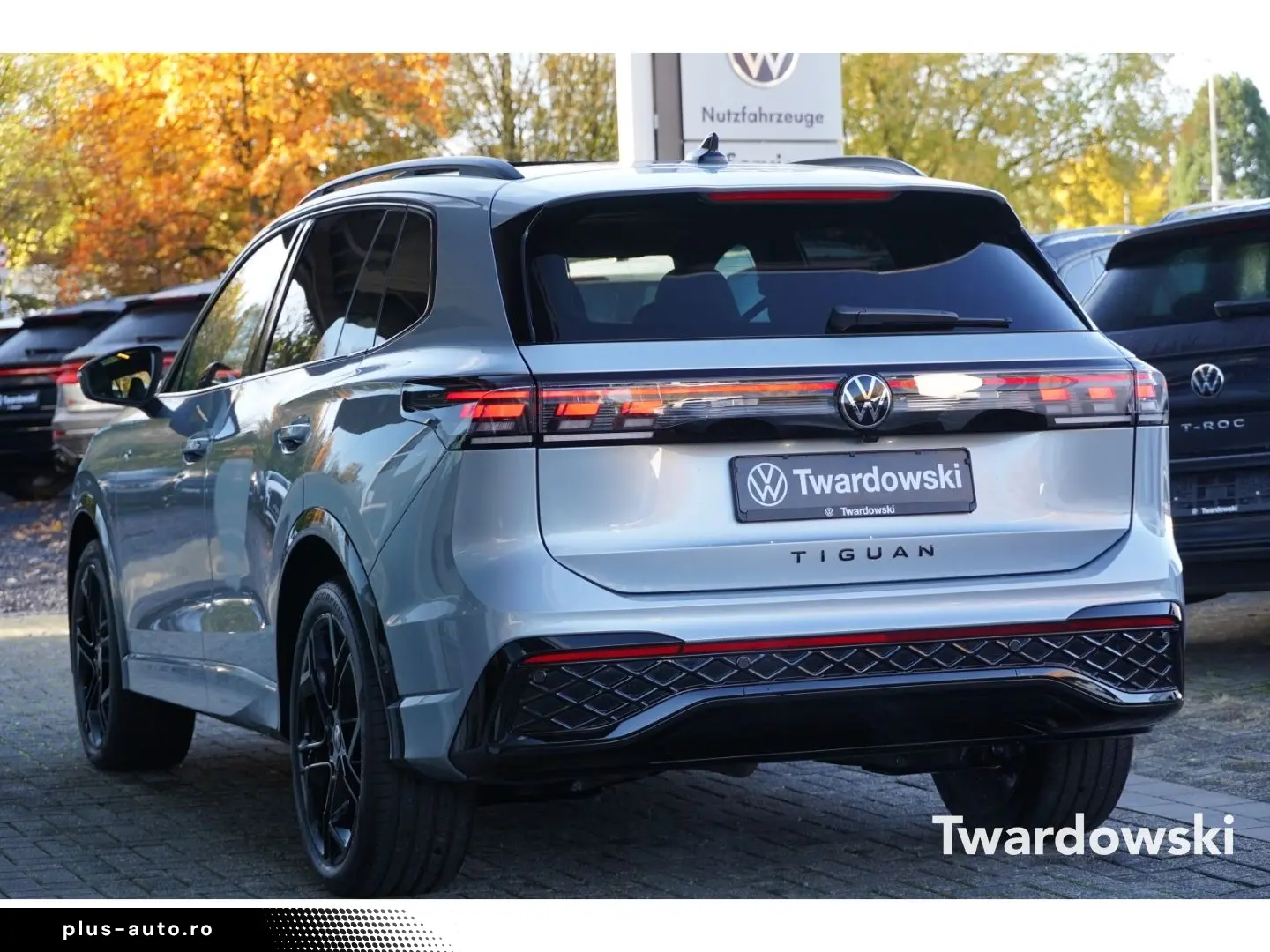 Tiguan 1.5 eTSI R-Line Pano AHK Matrix 360  ACC