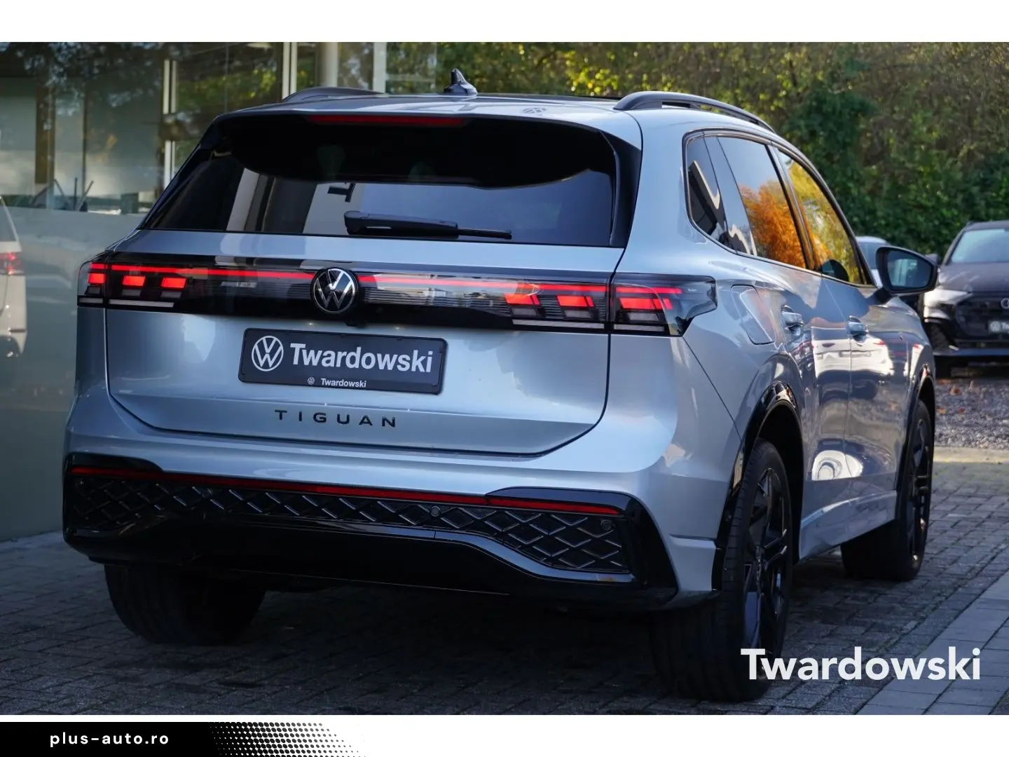 Tiguan 1.5 eTSI R-Line Pano AHK Matrix 360  ACC