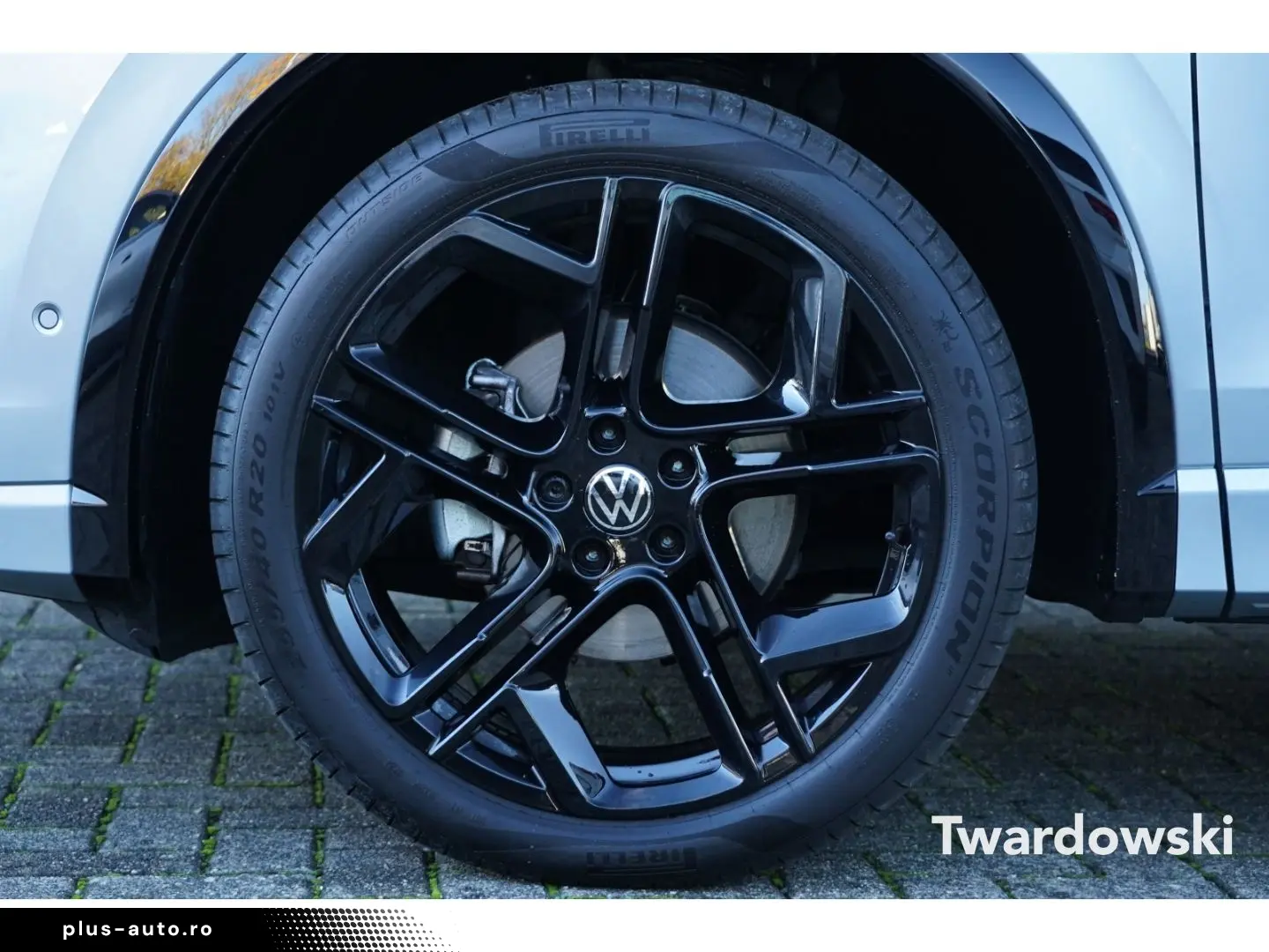 Tiguan 1.5 eTSI R-Line Pano AHK Matrix 360  ACC