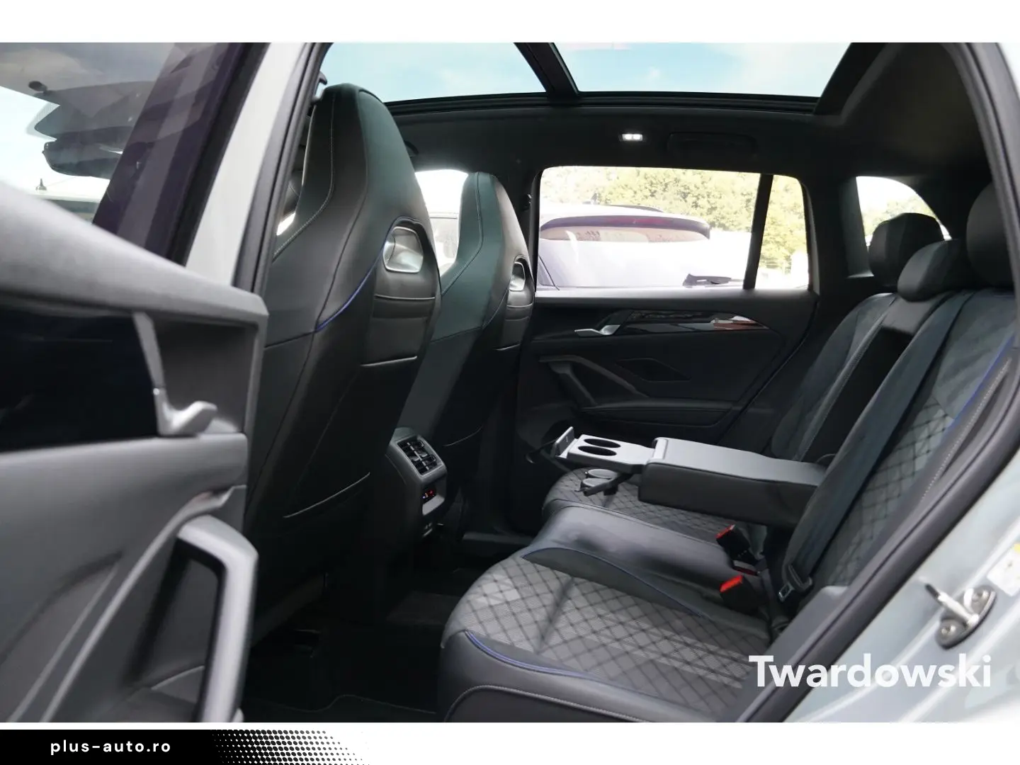 Tiguan 1.5 eTSI R-Line Pano AHK Matrix 360  ACC