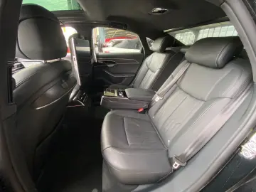 A8  HdUp Nachtsicht B&O Fond TV Ambi