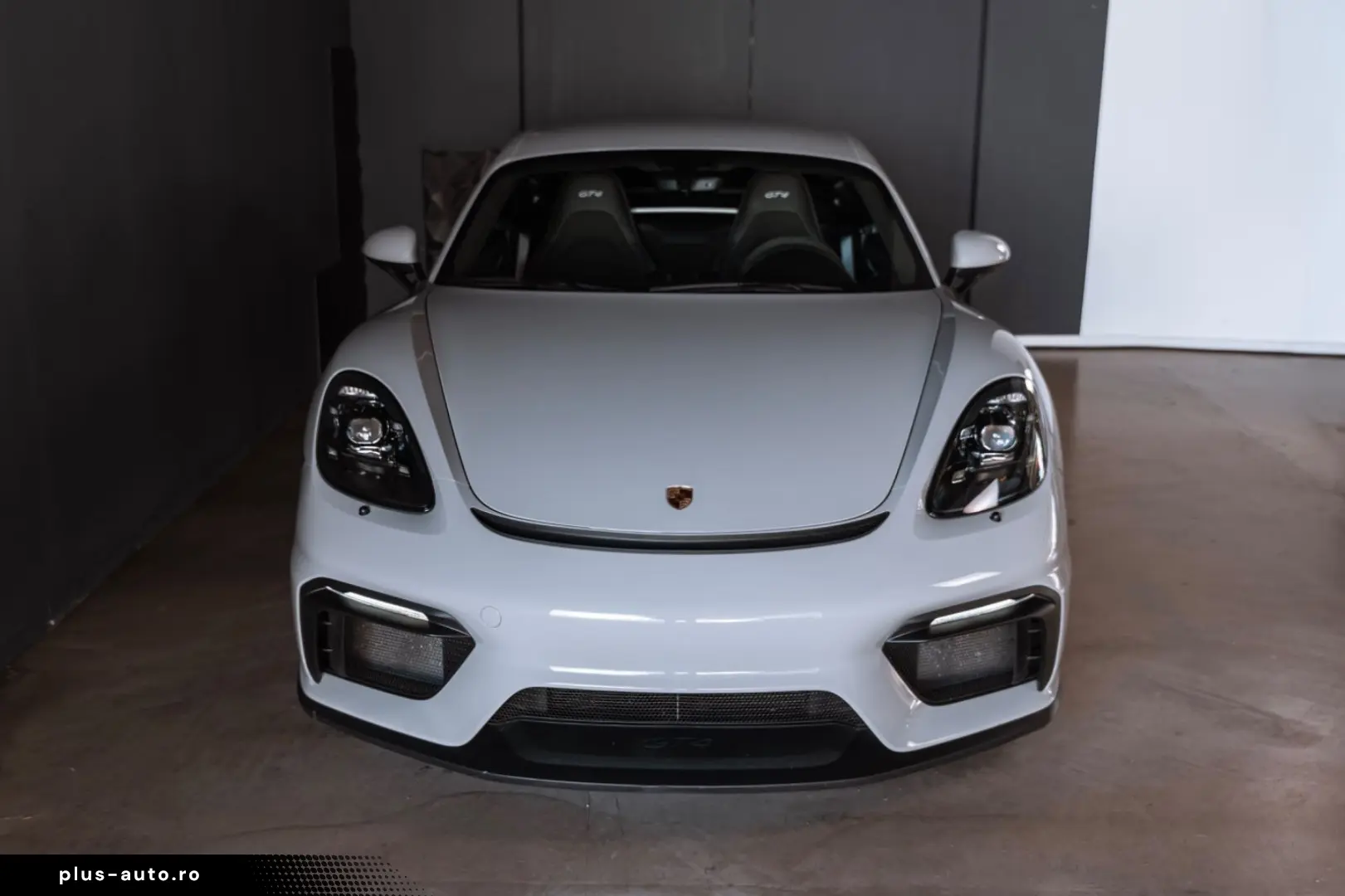Cayman GT4