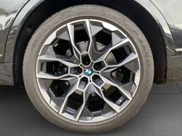 X7 xDrive40d M Sport Pro SkyL AHK StHzg IcGlow