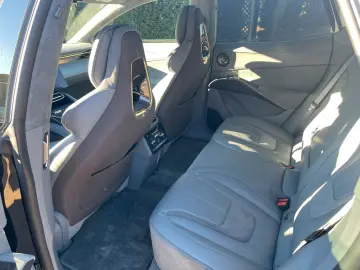 Eletre R   2200 KM   VOLL   NP 200 T€   SHOWCAR!