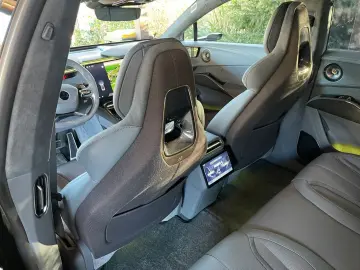 Eletre R   2200 KM   VOLL   NP 200 T€   SHOWCAR!