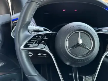 EQS 580 4Matic SUV TPremium Paket  UPE € 177.334