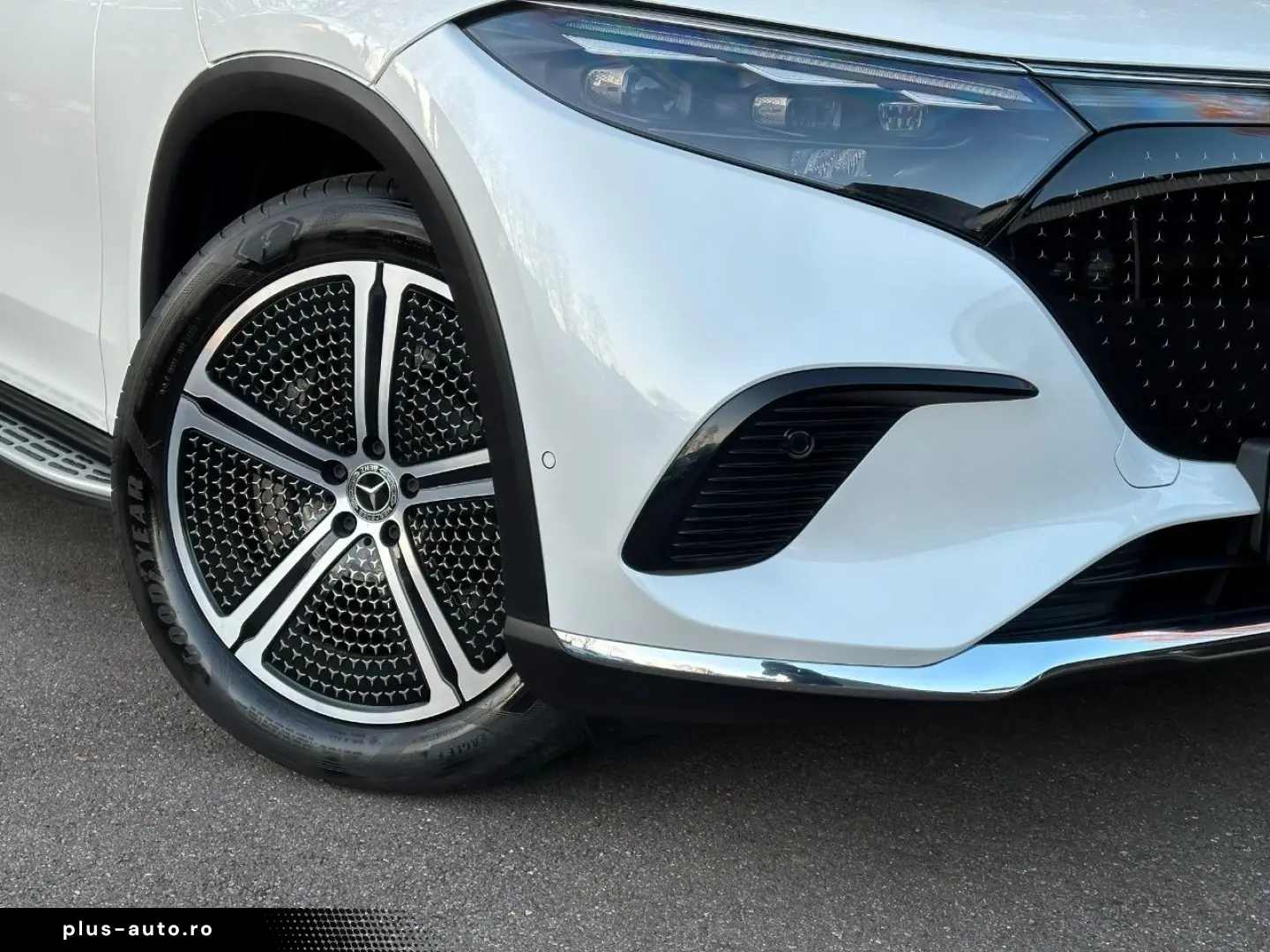 EQS 580 4Matic SUV TPremium Paket  UPE € 177.334